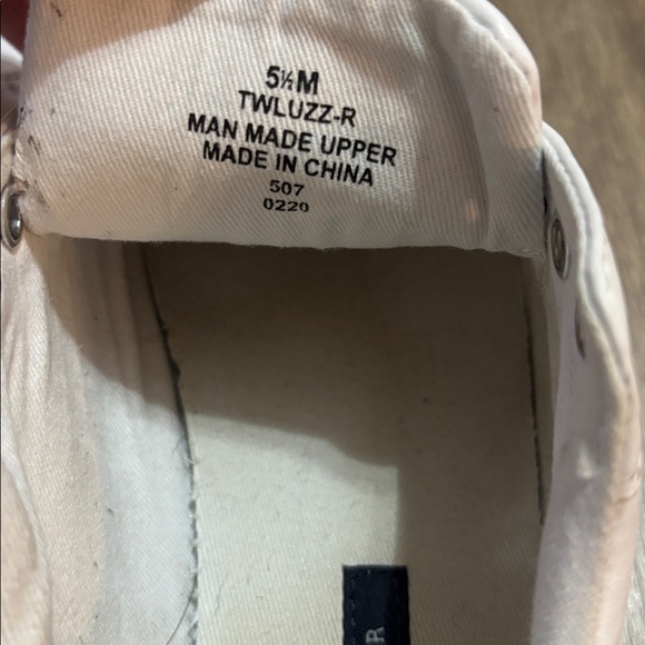 Tommy Hilfiger White Sneakers with Red and Blue Accents - Picture 6 of 7